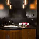 Urban Elite Private 2 Person Jacuzzi Hanza Tower