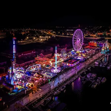 Apartment Urban Elite Private 2 Person Jacuzzi Hanza Tower *