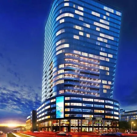 Urban Elite Private 2 Person Jacuzzi Hanza Tower