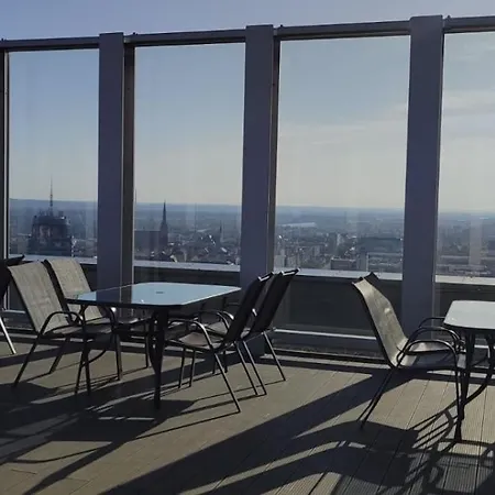 Urban Elite Private 2 Person Jacuzzi Hanza Tower *