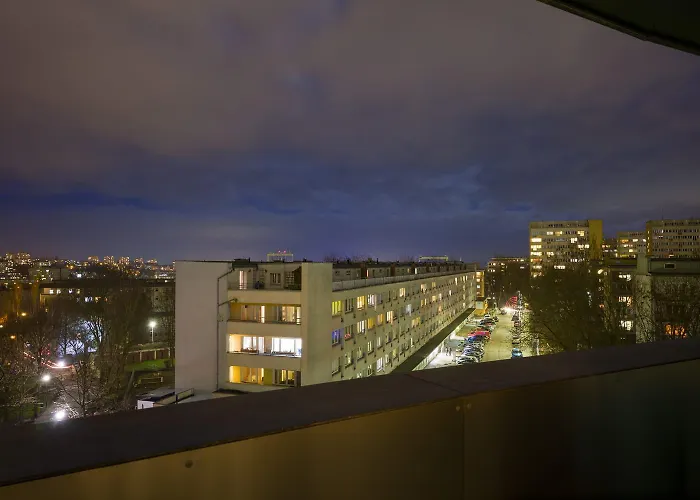 Urban Elite Private 2 Person Jacuzzi Hanza Tower Apartment