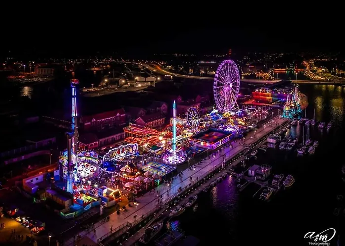 Apartment Urban Elite Private 2 Person Jacuzzi Hanza Tower *